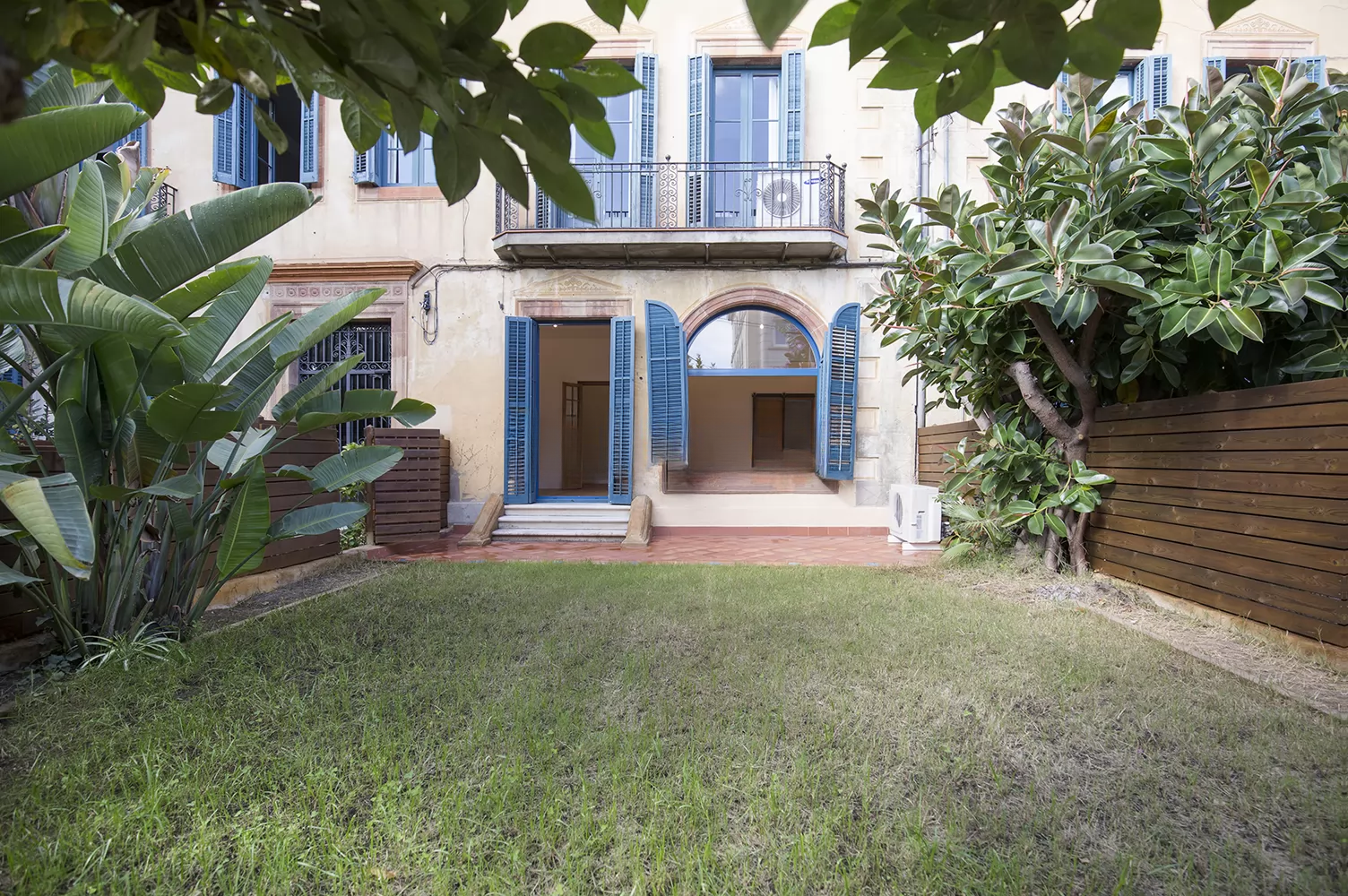 Garden apartment garden